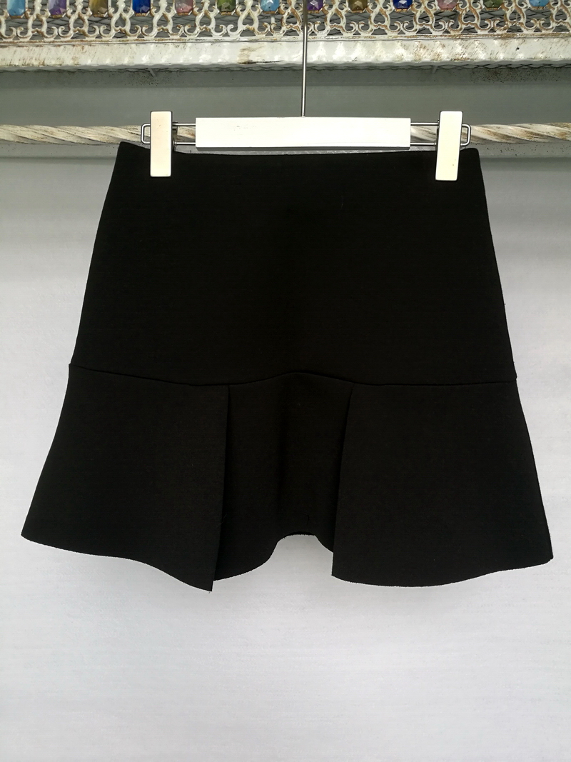 UGIZ专柜正品黑色气质百搭加厚太空棉A字裙短款