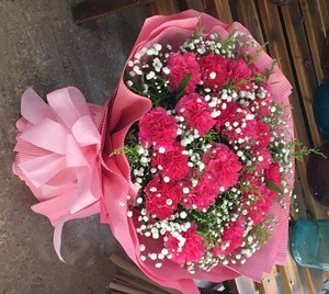 【皇冠信誉】昆明鲜花速递-昆明鲜花店-  朵康乃馨花束-送给妈妈