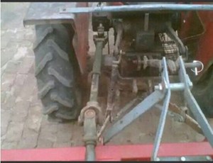 拖拉机改装后输出轴传动轴图片