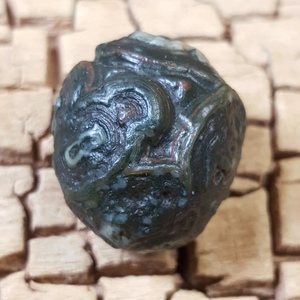 原石玛瑙珠子图片