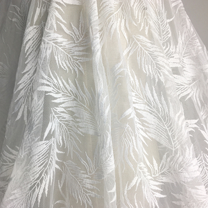 新款叶子网纱底羽毛水溶涤光丝刺绣面料礼服婚纱白色蕾丝花边辅料