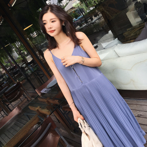 MALI/温柔风吊带裙女夏装2018新款chicV领无袖百褶连衣裙中长款连衣裙