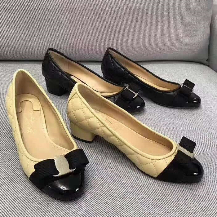 2018新款欧美真皮蝴蝶结金属扣菱格粗跟单鞋圆头浅口羊皮中跟女鞋