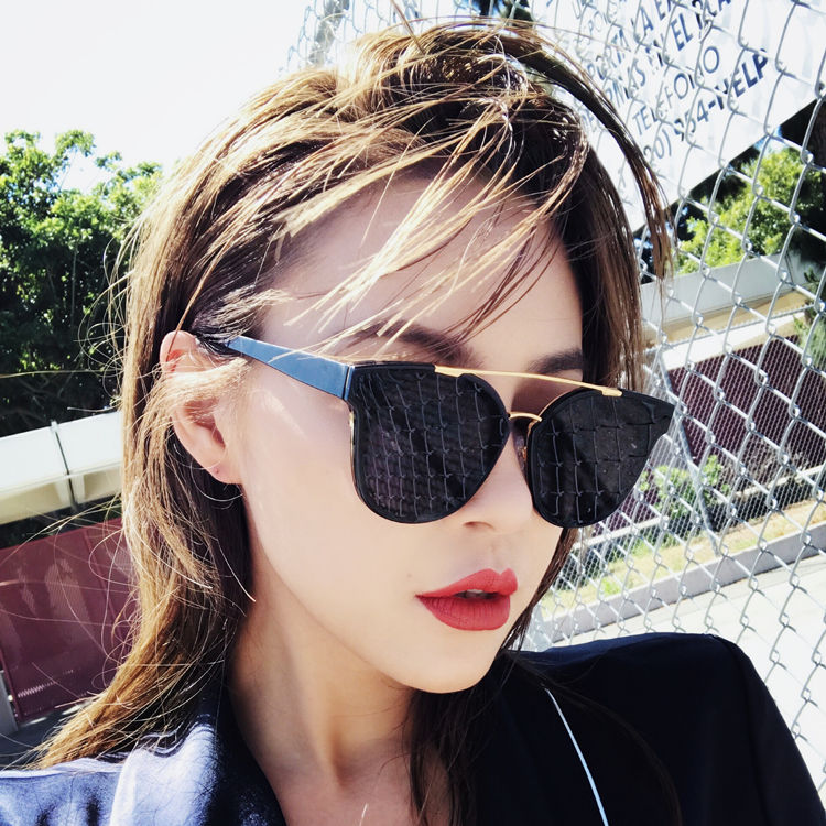 Sunglasses female Han Ban Chao revives old customs original night breeze net the red street clap black to defend the ultraviolet ray round face sun mirror 2018 new style of - intl