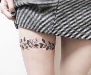 苏小木 tattoo独家手绘纹身贴 女生大腿缠绕花环防水纹身贴 仿真