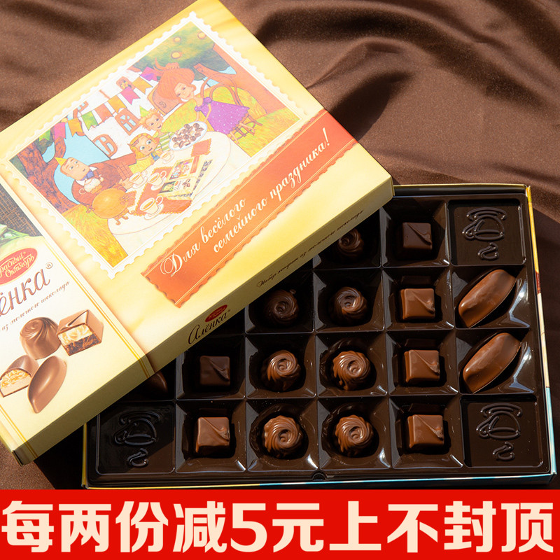 进口巧克力礼盒俄罗斯爱莲巧品牌夹心巧克力大礼盒娃娃一家人包邮