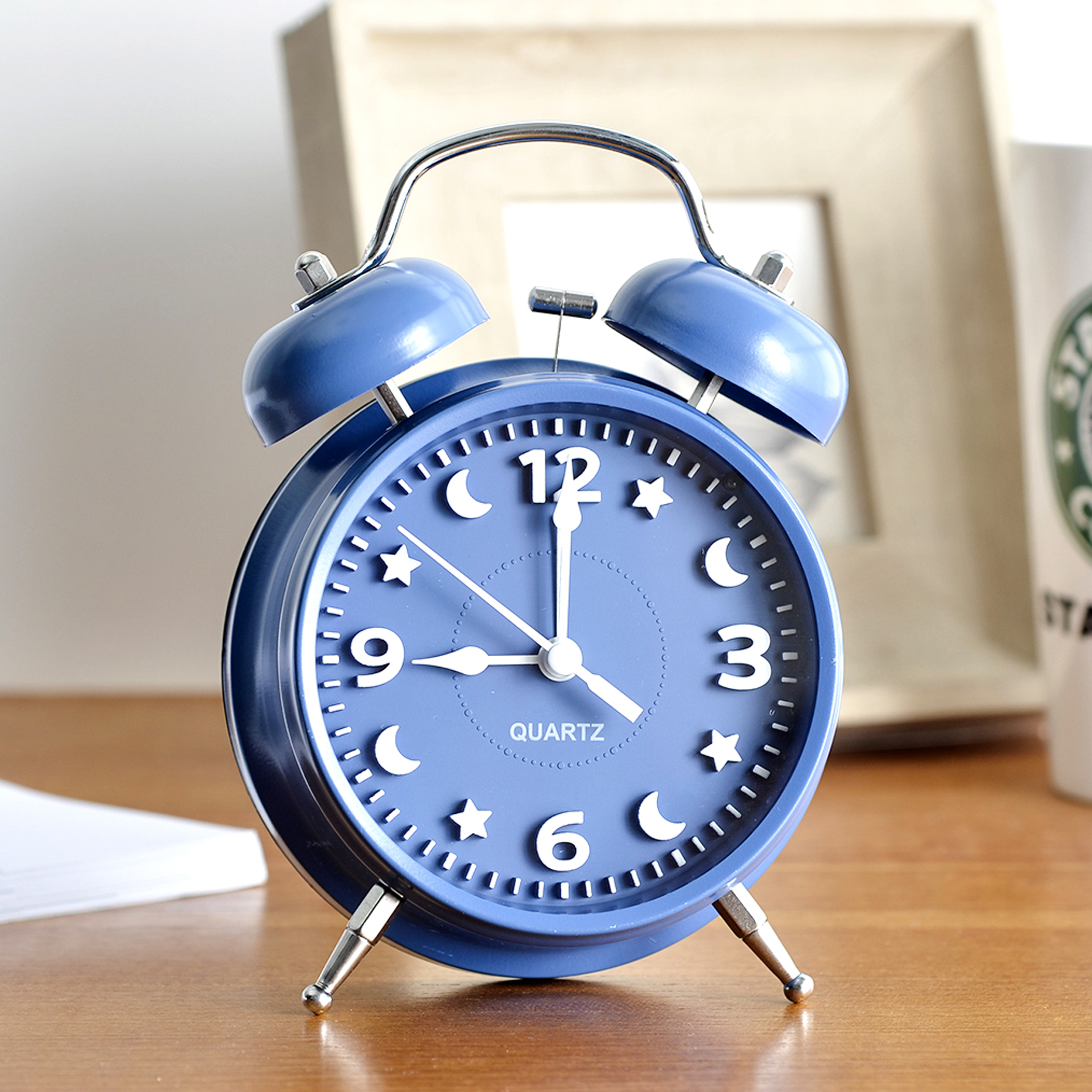 床头时尚简约懒人超大声音闹钟创意闹表学生小指针闹钟走时静音
