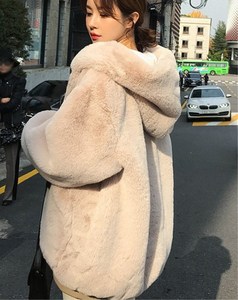 仿兔毛大衣女韩版图片
