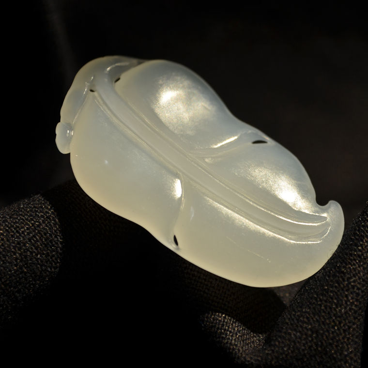 和田玉树叶挂件羊脂白玉山料金枝玉叶吊坠女款式白玉叶子玉石挂坠