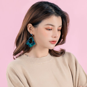 耳环配衣服专场