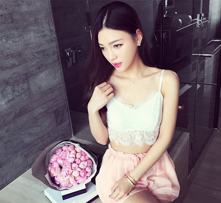 【粉丝专享价】【15.9秒杀】性感蕾丝短款吊带抹胸裹胸美背百搭潮