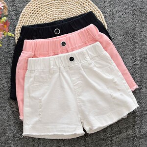 白色潮短裤儿童图片