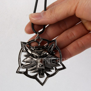 非红眼狼头项链 span class=h>吊坠 /span>胸章猎魔人挂坠