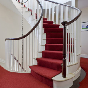 楼尚公馆别墅 span class=h>楼梯 /span> 整木家装弧型梯  span class