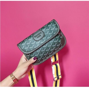 2018挎包女戈雅复古横款包嘻哈斜挎包小单肩少女腰包女潮ins大气