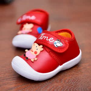 学步叫叫鞋女图片