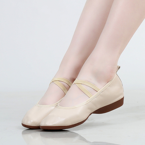 2018跳舞鞋秋季新款平底浅口米白色舞蹈鞋软底低跟广场舞练舞鞋女