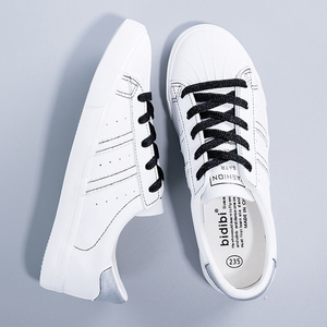 以纯小白鞋女秋季2018新款韩版百搭原宿简约系带板鞋清新文艺学生