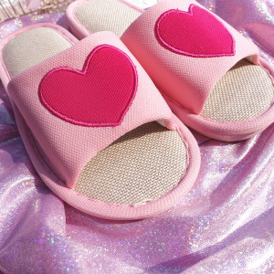 拖鞋桃心图片