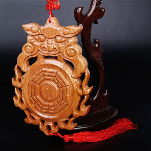 兽头桃木八卦镜图片