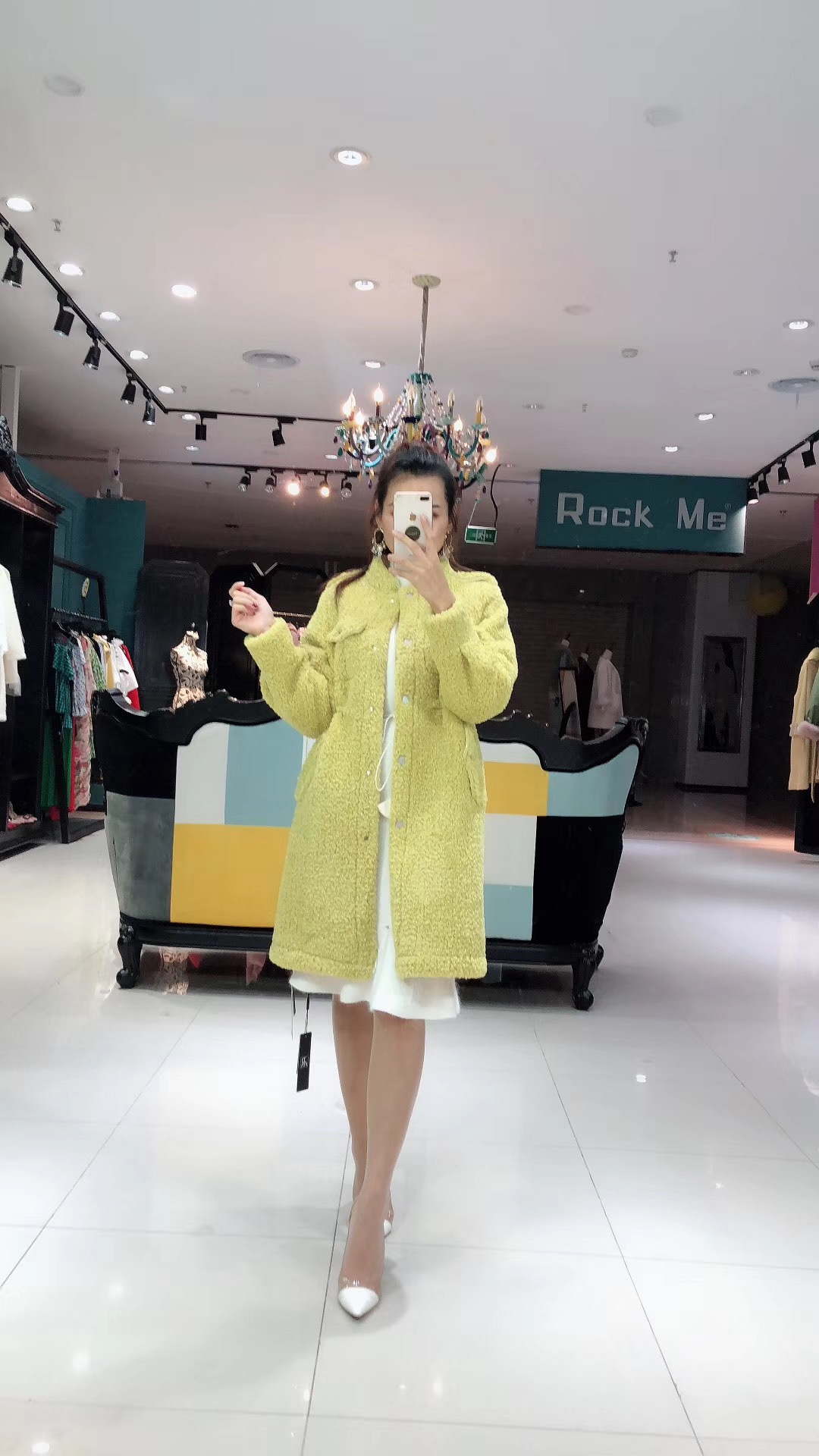 Rock Me2018冬季新款韩版收腰显瘦嫩黄色羊羔绒外套中长款大衣女