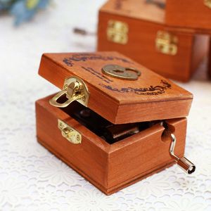 木质手摇迷你发条音乐盒礼品复古原木 span class=h>八音盒 /span>