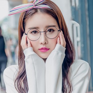 黑框时尚眼镜图片