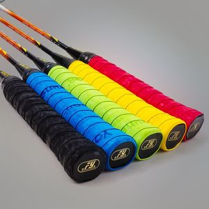 羽毛球拍加羽毛球网图片