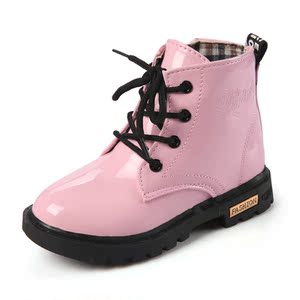 儿童春款靴子图片