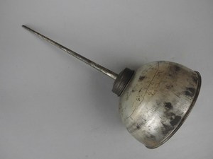 八十年代老货缝纫 span class=h>机油 /span>壶铁皮油壶迷你鼓形油壶