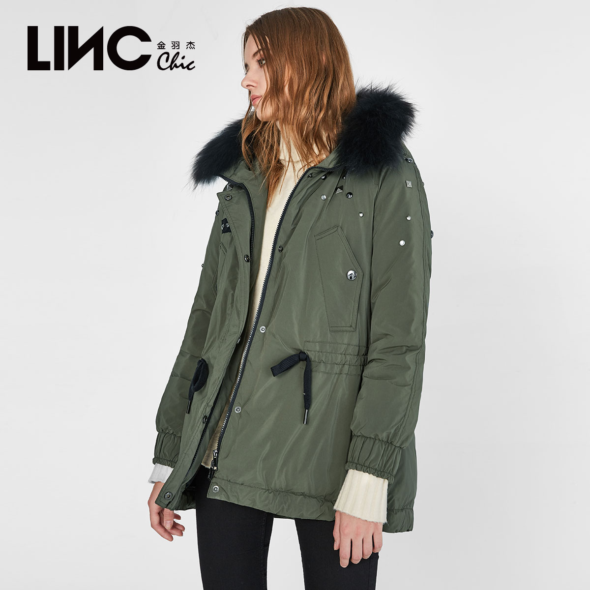 LINC金羽杰冬装新款街头风个性铆钉大毛领羽绒服女短款韩版外套潮