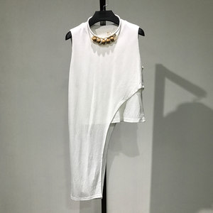 飘L●品牌折扣女装店专柜撤柜尾货剪标清仓格