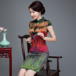 短款 /span>真丝 span class=h>大花 /span> span class=h>旗袍 /span