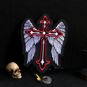 黑暗系歌特翅膀十字 span class=h>架 /span>刺绣布贴徽胸章绣标diy