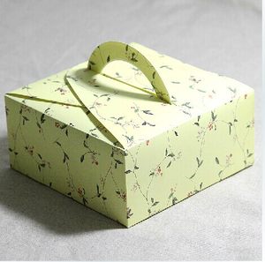 黄盒子月饼图片