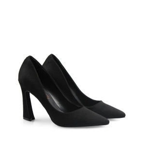 【新款马蹄跟高跟鞋图片】新款马蹄跟高跟鞋图片大全